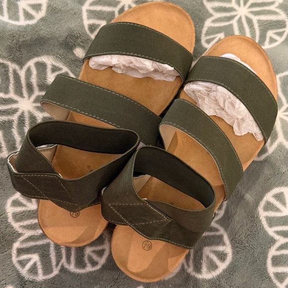 Nature Breeze Olive Green Espadrille Platform Sandals - Size 6.5 - Never Worn - Picture 6 of 9